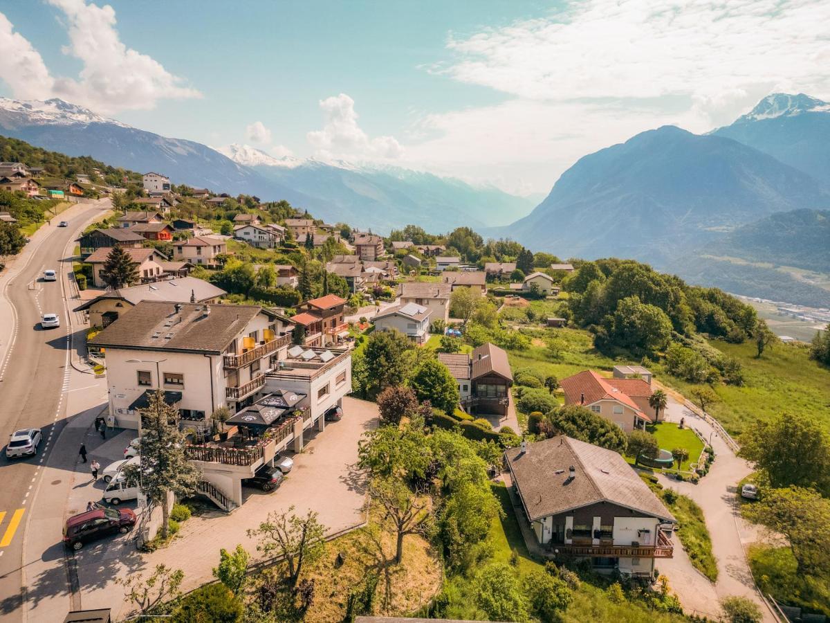 Relais Fleuri Hotel Chermignon-d'en Bas Buitenkant foto