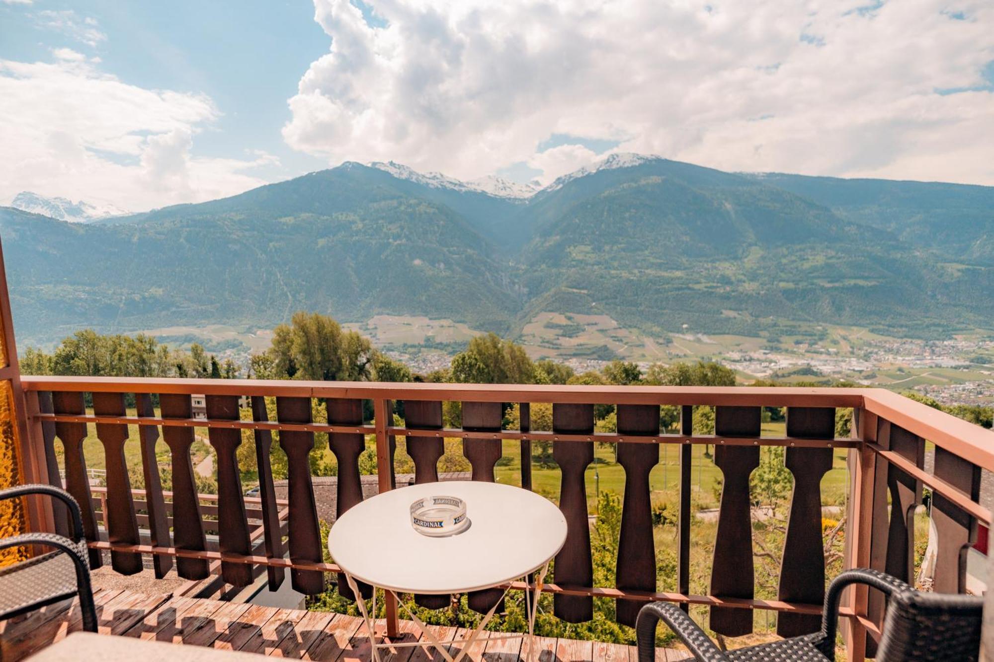 Relais Fleuri Hotel Chermignon-d'en Bas Buitenkant foto